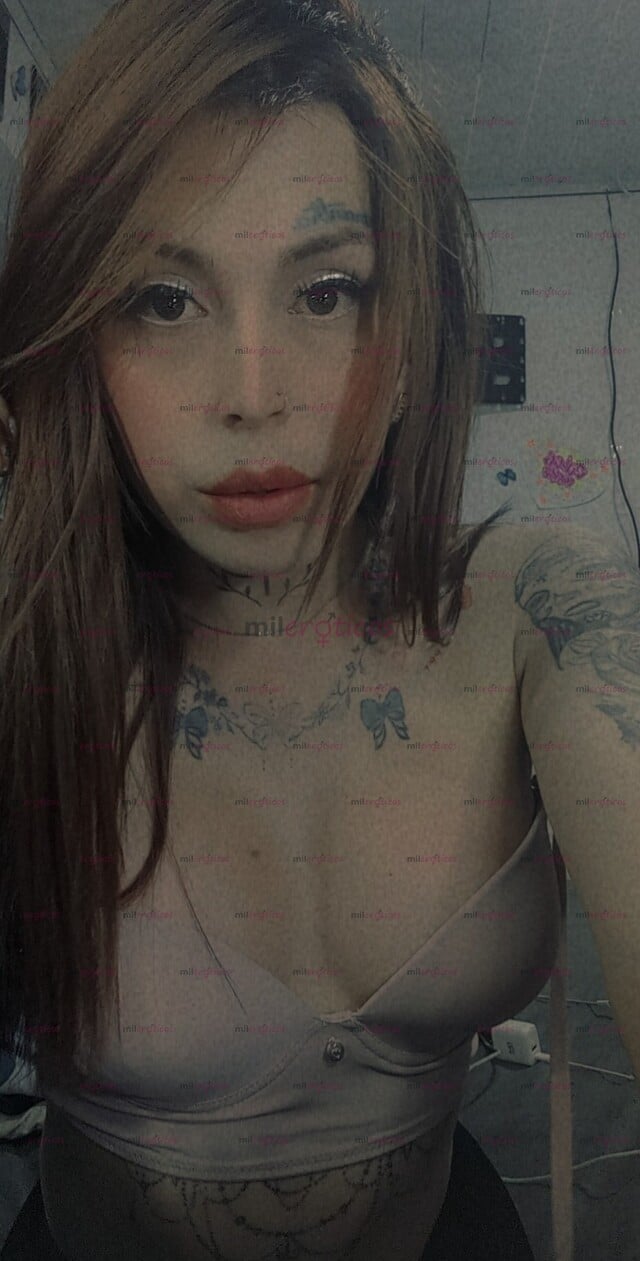 FOTOS DE HERMOSA FLACA SUPER SEXI TATTUADA BESOS MIS AMORES