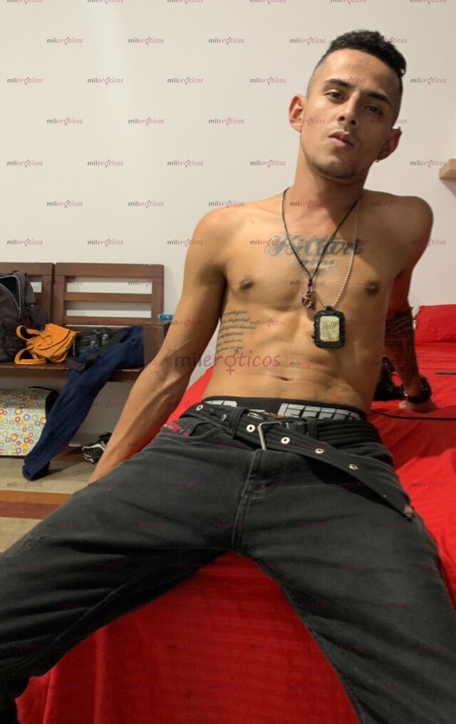 FOTOS DE PRIMERA VEZ FULL VERGON 20CM POLLO NEA ARECHO LECHERO