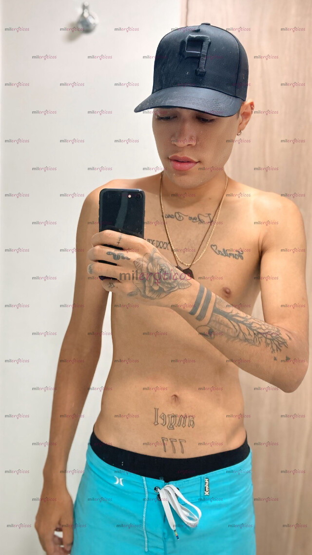 FOTOS DE MORENO TWINK VERGON MORBOSO Y LECHERO 21CM