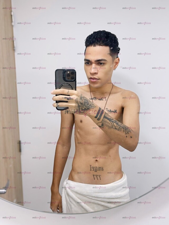 FOTOS DE MORENO TWINK VERGON MORBOSO Y LECHERO 21CM