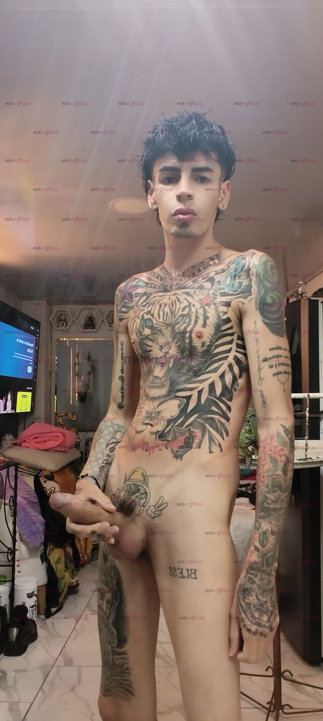 FOTOS DE FLACO VERGON ACTIVO MORBOSO BLANCO TATUADO