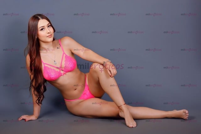 FOTOS DE ÚLTIMAS HORAS ME VOY DEL PAÍS AMOR REAL Y NATURALITA NATALY