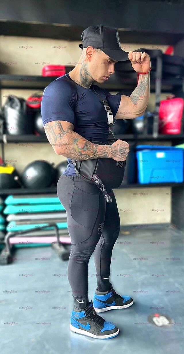 FOTOS DE CHICO DOTADO COMPLACIENTE, DISPONIBLE POR UNOS DÍAS CDMX