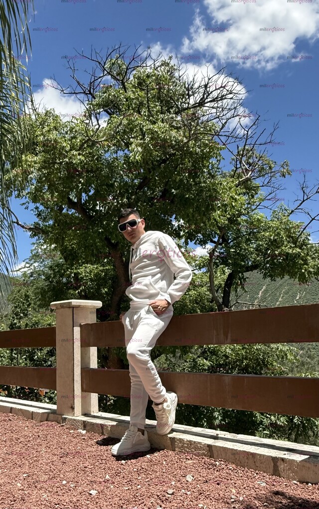 FOTOS DE JOVEN VENEZOLANO ACTIVO RECIÉN LLEGADO A TU CIUDAD