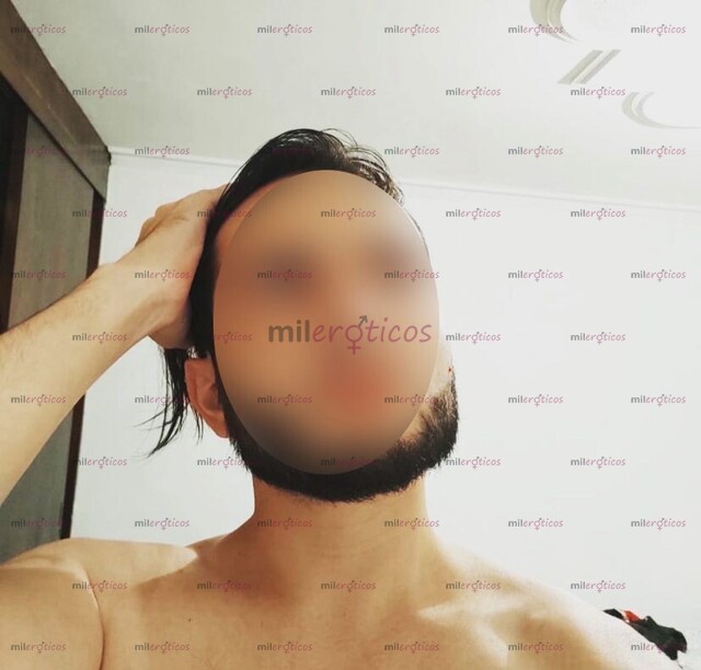 FOTOS DE ERIK JOVEN CALIENTE DISPUESTO A COMPLACERTE SI ERES TRANSEXUAL