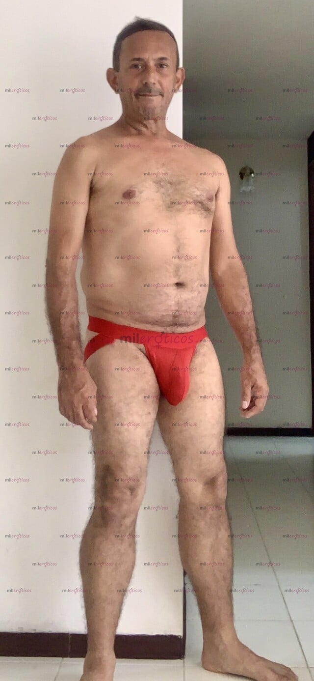 FOTOS DE HOMBRE MADURO CON SUS 23X17 DISPUESTO A DOBLARTE LAS PAREDES ANALES