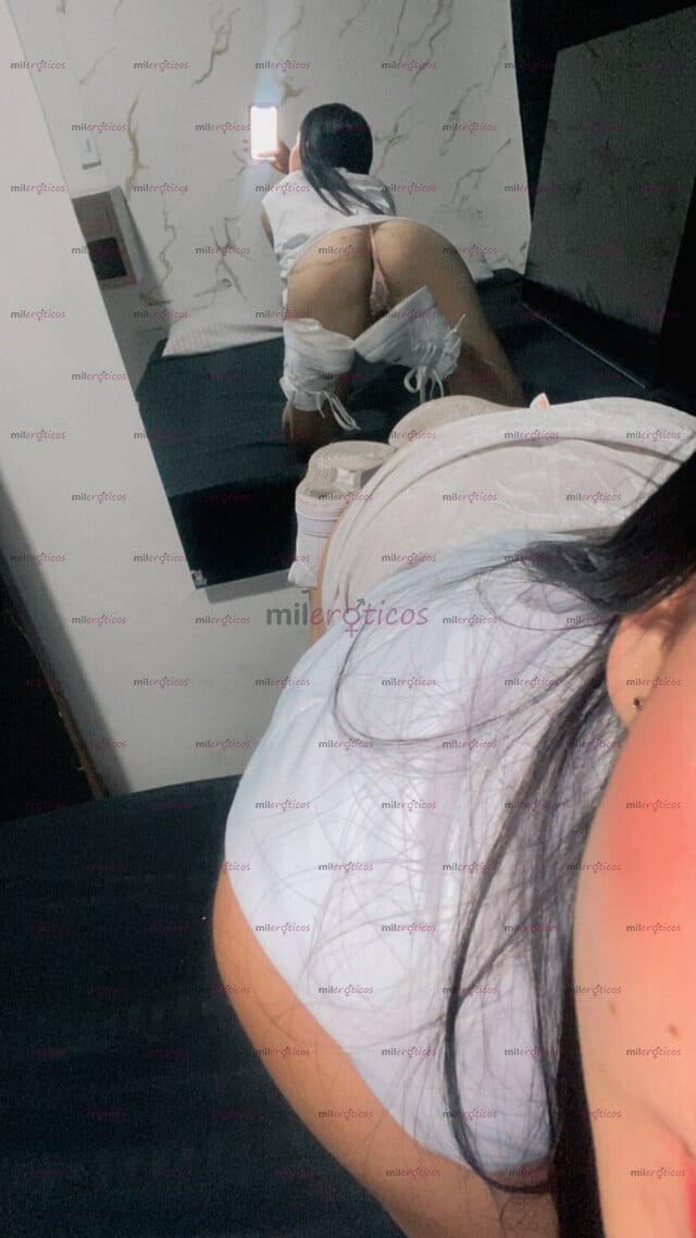 FOTOS DE ME LLAMO SKARLETT SOY UNA DE 18 AÑOS DISPONIBLE DOMICILIOS Y EN MI APARTAMENT