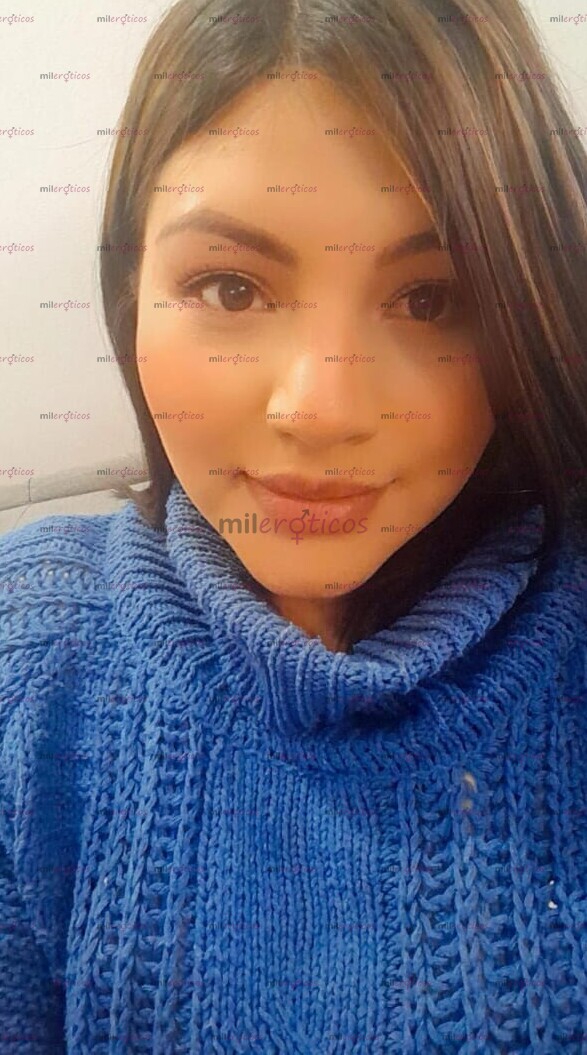 FOTOS DE TERAPEUTA DANI MASAJE EN MANOS PROFESIONALES MASAJE BOGOTA