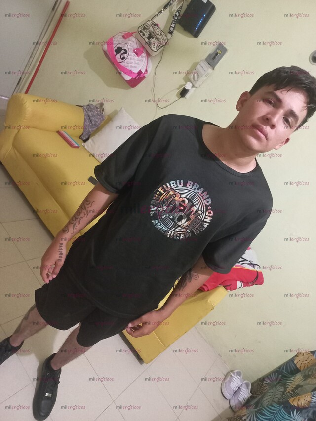 FOTOS DE TE GUSTA MAMAR VERGA Y QUE TE HAGAN SENTIR UNA PUTITA DE VISITA VARONIL