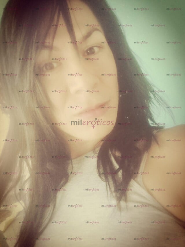 FOTOS DE EXCITANTE CHICA TRANS DESCOMPLICADA VERSÁTIL FEMENINA CACHONDA