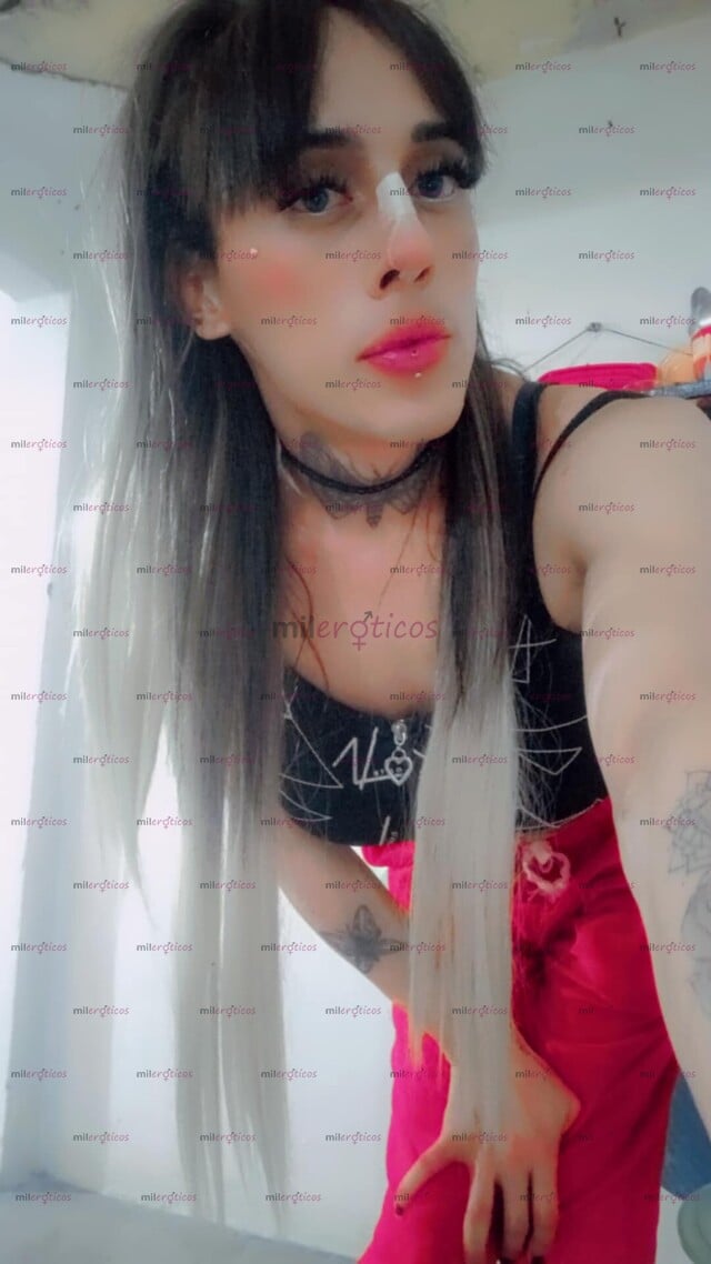 FOTOS DE DE REGRESO ESTÁ RICA Y DELICIOSA FLAKITA DOTADA Y COMELONA DE VERGA