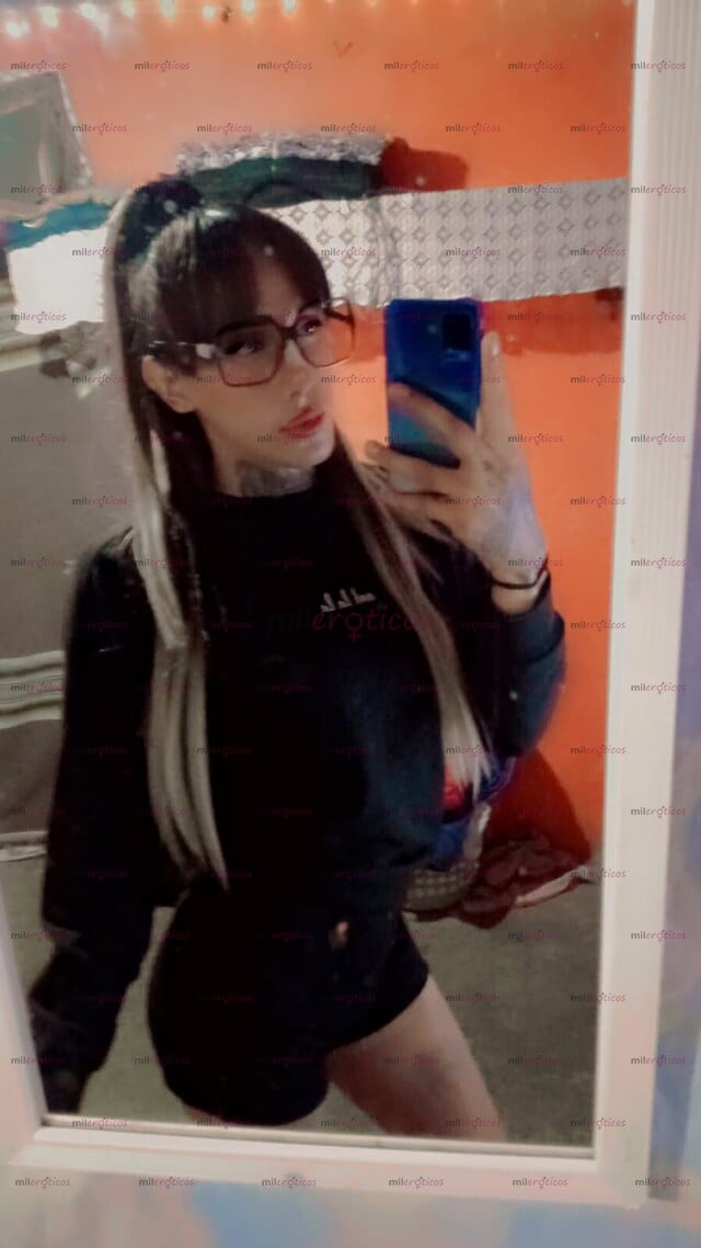 FOTOS DE DE REGRESO ESTÁ RICA Y DELICIOSA FLAKITA DOTADA Y COMELONA DE VERGA