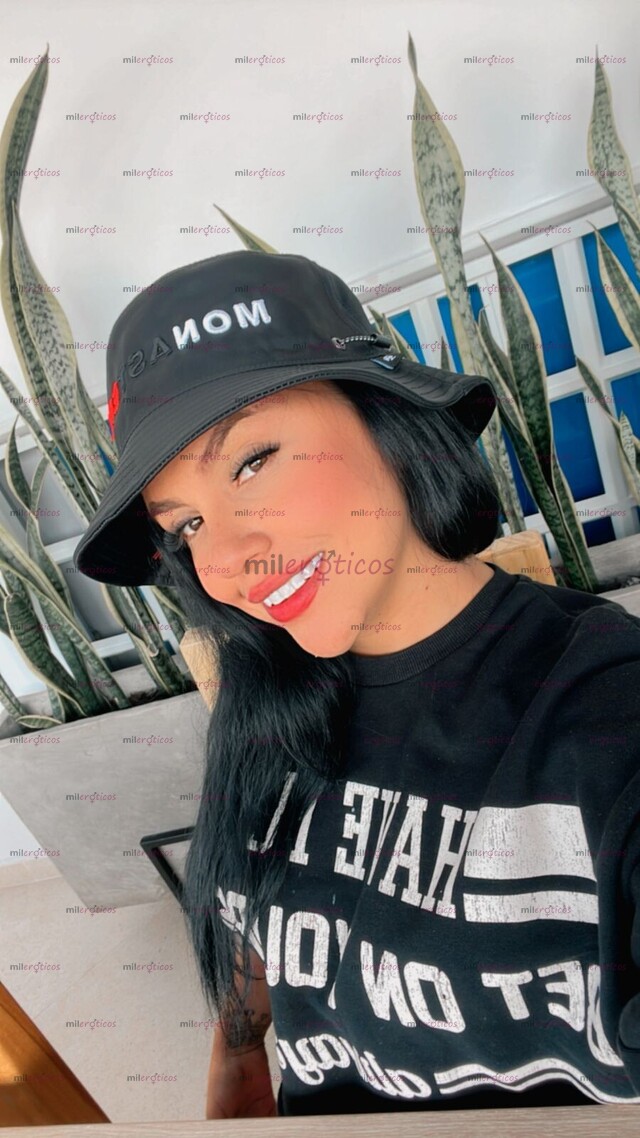 FOTOS DE HERMOSA Y ELEGANTE MUÑEQUITA LLENA DE PASIÓN Y LUJURIA