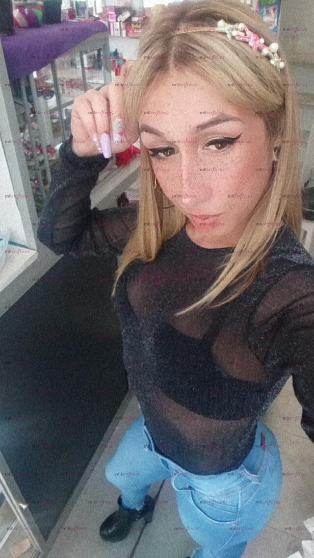 FOTOS DE PROFESIONAL DE LA SALUD ARRECHA CON LA RECETA PARA TUS FANTASIAS SEXUALES