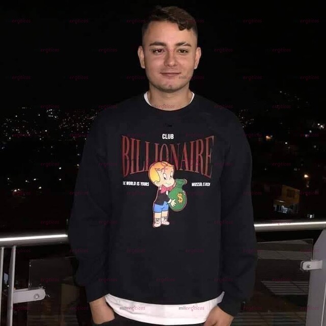 FOTOS DE HOLA UN GUSTO SALUDARTE SOY UN CHICO JOVEN ATLÉTICO, DISPUESTO A COMPLACERTE CUE