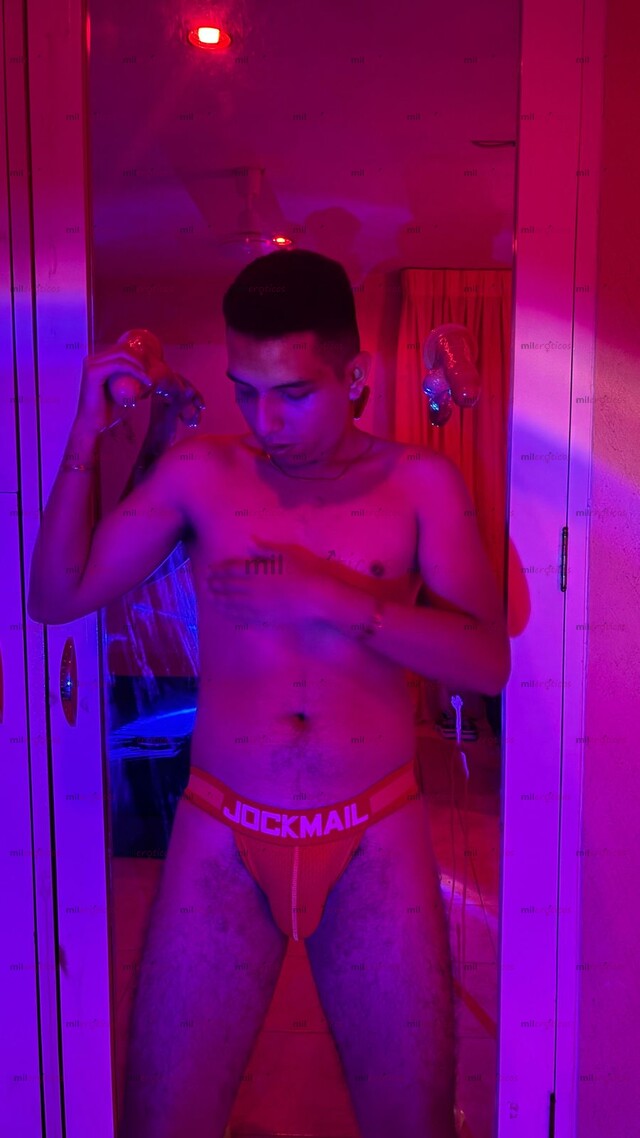 FOTOS DE PUTITO CALIENTE ESPERA CON ANSIAS TÚ VERGOTA LLENA DE LECHE