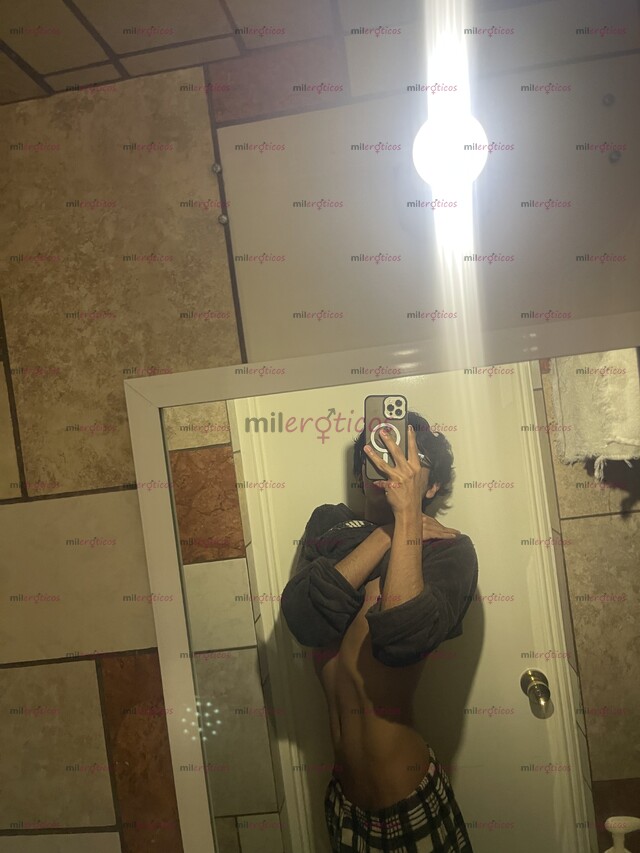 FOTOS DE TWINK DE 18 AÑITOS, ÚLTIMAS FECHAS EN AGENDA!!