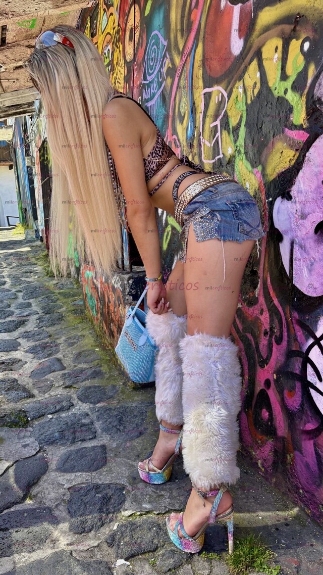 FOTOS DE JOVENCITA RUBIA CACHONDA Y CON RICO CARAMELO PARA TI