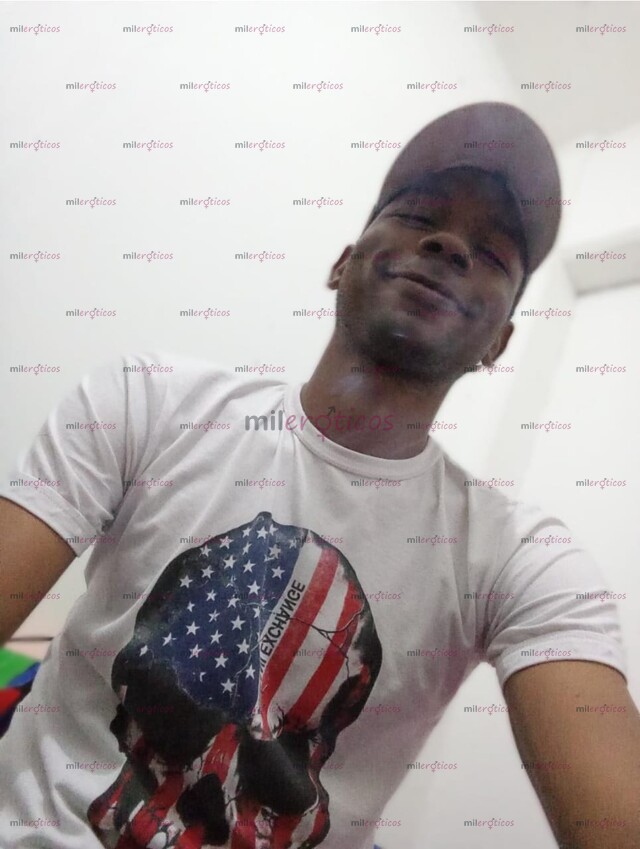 FOTOS DE VENEZOLANO HETERO BIX MACHO VERGON 23 CM COMPLACIENTE Y EDUCADO