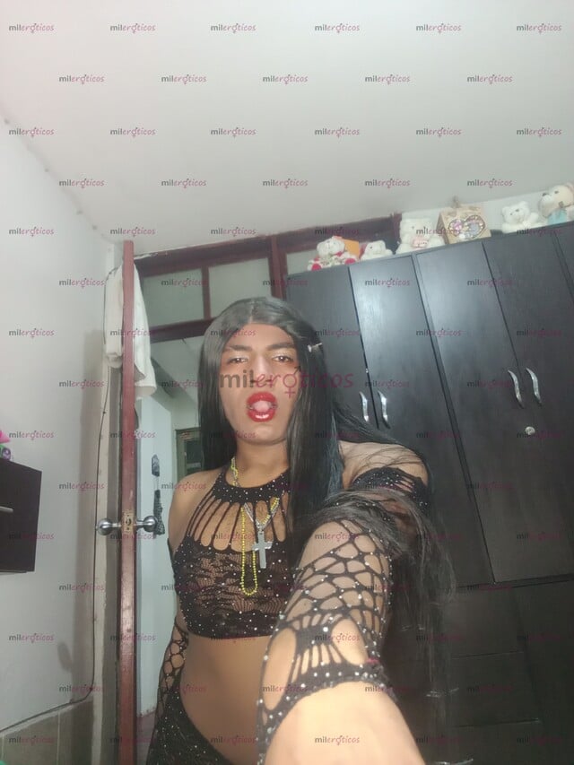 FOTOS DE NEGRA PUTA ARRECHA Y CON GANAS DE MUCHO PENE EN MI COLA DISPUESTA