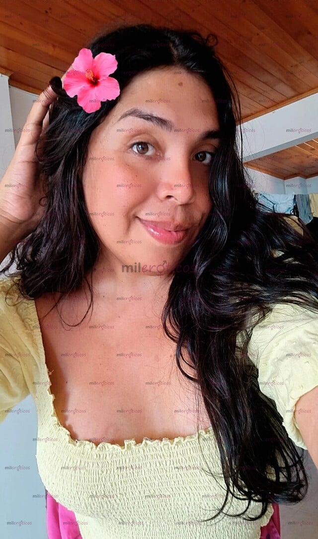 FOTOS DE AQUI ESTOY, TU HERMOSA Y FEMENINA CHICA TRANSGENERO