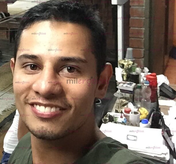 FOTOS DE SERVICIO SOLO PARA MUJERES, SI QUIERES PASARLA RICO ESCRIBEME