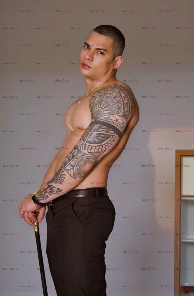 FOTOS DE CORNEADOR MACHO REAL LECHERO. 22 CM CON GANAS DE COGER MUJERES AJENAS