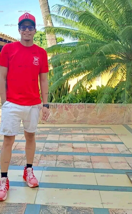 FOTOS DE HOLA ME LLAMO JONATHAN TENGO 24 AÑOS Y SOY VENEZOLANO