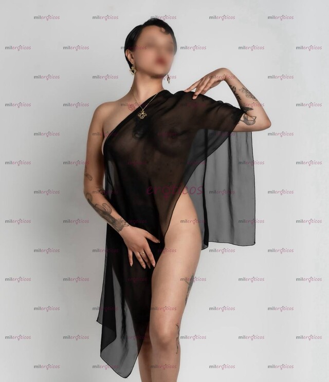 FOTOS DE MISS LEONOR (UNIVERSITARIA, DOMINANTE Y VIAJERA INTERNACIONAL)