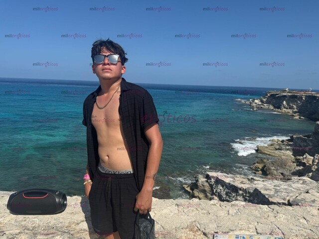 FOTOS DE JOVEN DOMINANTE CON BUENA VERGA PARA QUE TE LA COMAS TODA