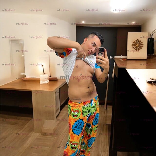 FOTOS DE MATEO VERSÁTIL PARCHADO DISPUESTO A COMPLACER TODAS TUS FANTASÍAS