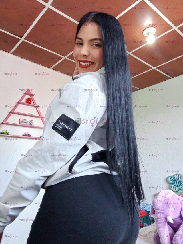 FOTOS DE HERMOSA PELINEGRA, DISPUESTA A COMPLACERTE EN TUS DESEOS SEXUALES