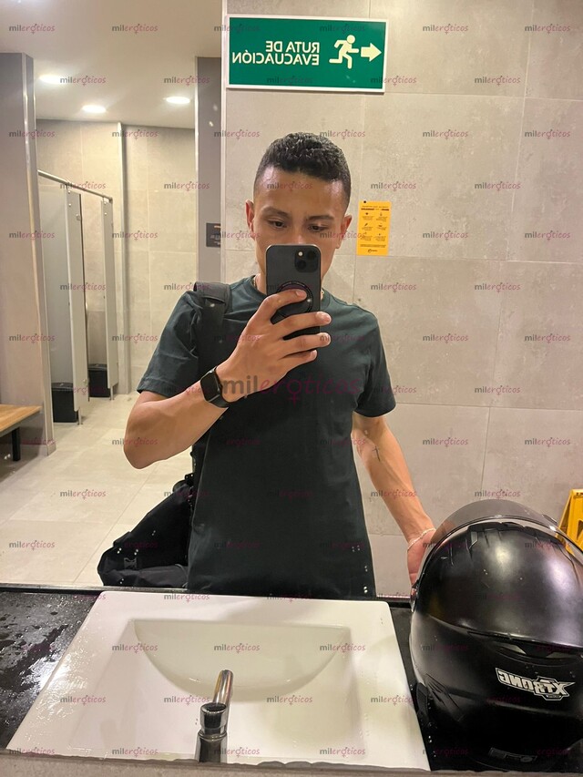 FOTOS DE DISPONIBLE PARA SERVIRTE COMO TE MERECES