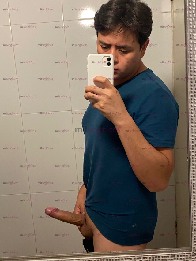 FOTOS DE CHICO DE 23 AÑOS CON 19 CM DE VERGA LECHOSA PARA ROMPERTE EL CULO