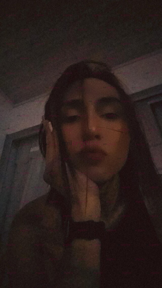 FOTOS DE ANDREA NIÑA TRANS MUY ARRECHA CON SENOS NATURALES Y GRAN CULO NATURAL