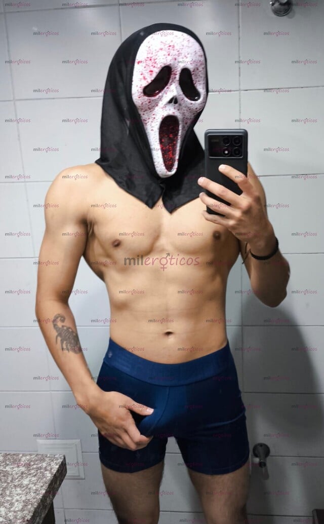 FOTOS DE SOY LOGAN, ESTOY BUSCANDO UNA PERRITA SUMISA PARA HACERLA VENIR EN MI VERGA