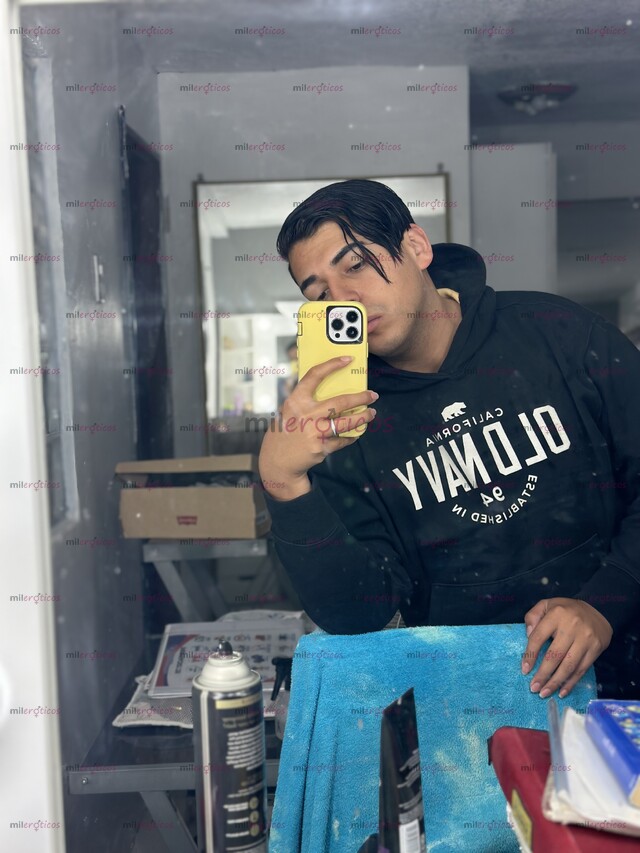 FOTOS DE CHICO DE 22 AÑOS UNIVERSITARIO Y DISPUESTO A CUMPLIR TUS FANTASÍAS