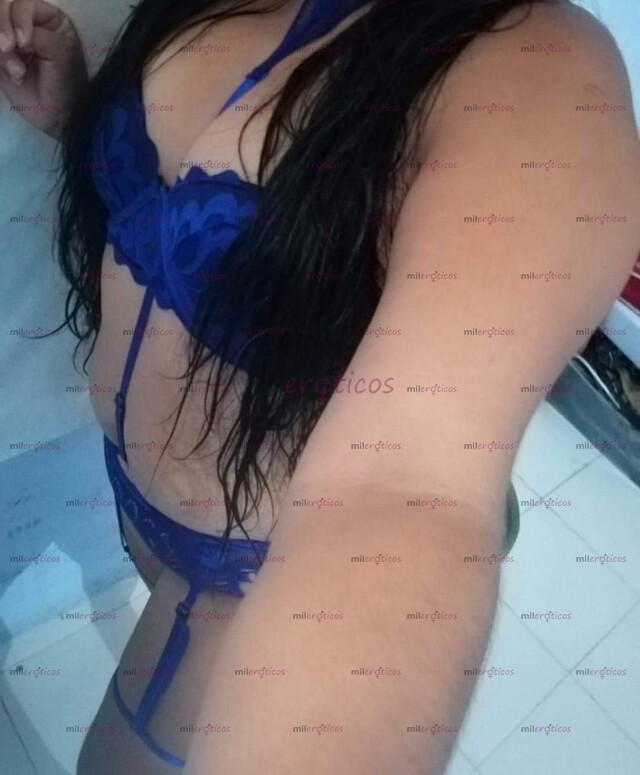 FOTOS DE PROMO PROMO CHICA MORENA CLARA CON CABELLO LARGO NEGRO