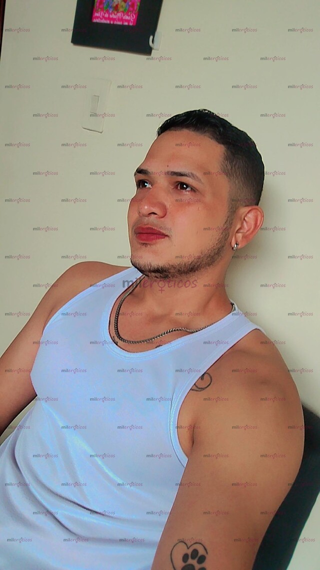 FOTOS DE RICHARD JOVEN SANTANDERIANO RECIEN LLEGADO A TU CIUDAD