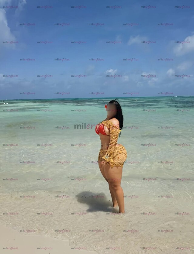 FOTOS DE HERMOSA TROZA CURVILÍNEA TETONA CON UNAS NALGAS DELICIOSAS