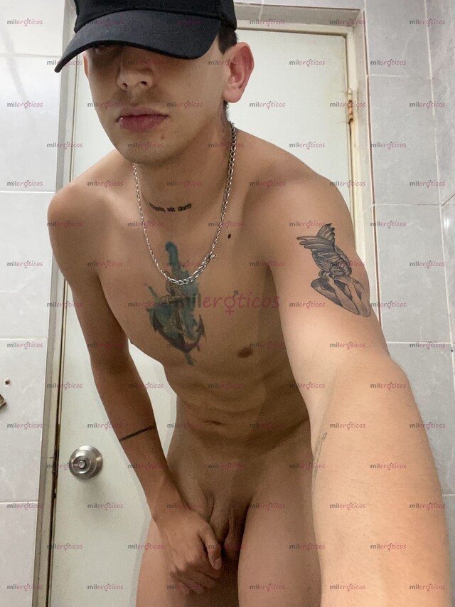 FOTOS DE SOY ADRIAN INTER ACTIVO ENTRON 19 CM DE PLACER ALTO FLACO Y GUAPO