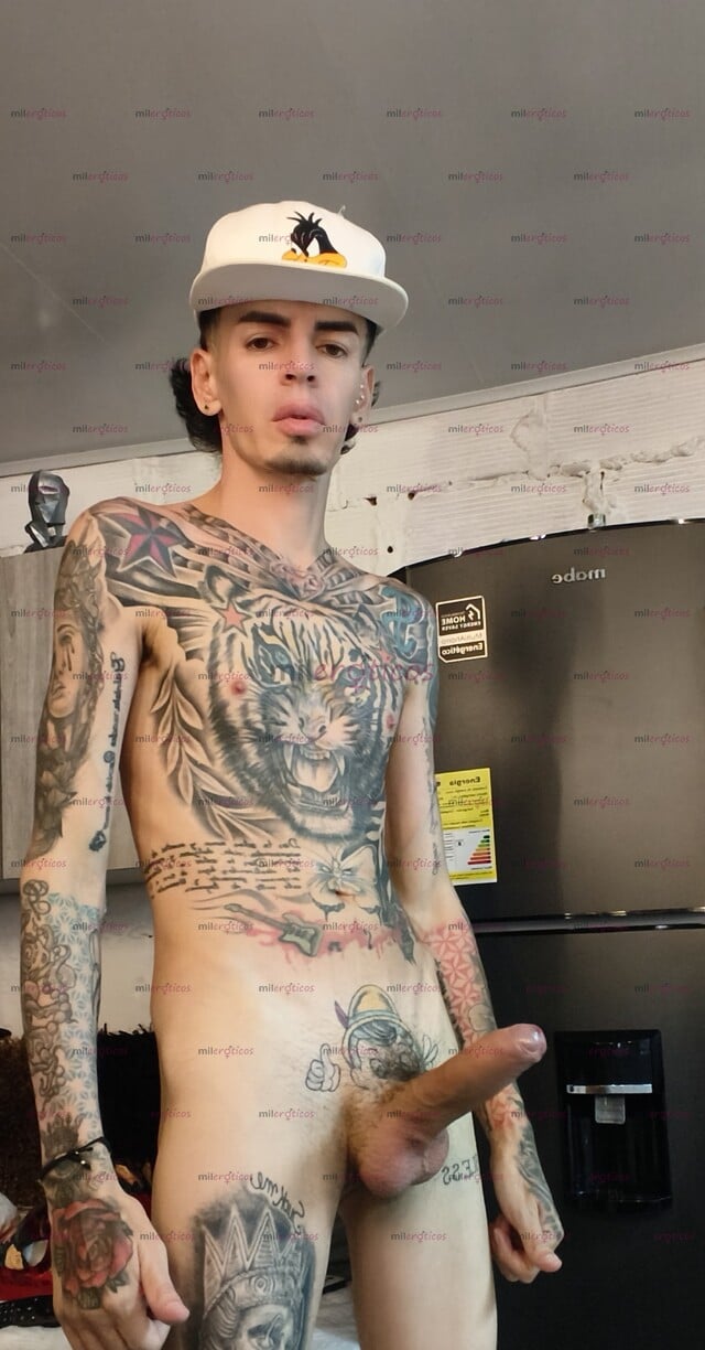 FOTOS DE FLACO ACTIVO BLANCO TATUADO MORBOSO FETICHERO