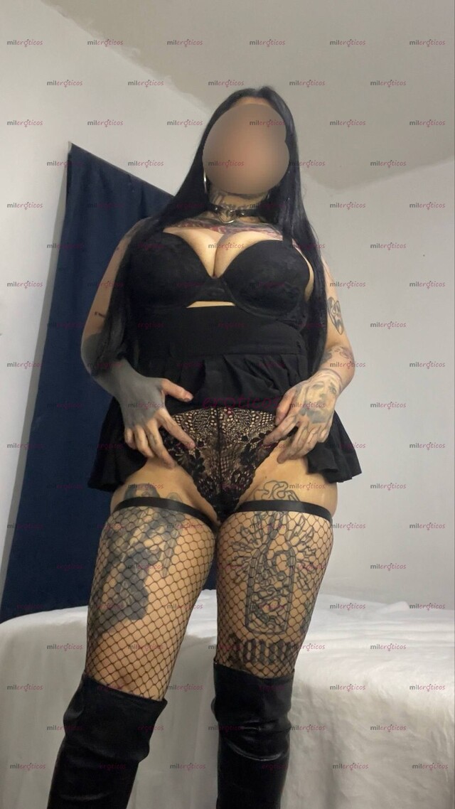 FOTOS DE TETONA TATUADA SUPER CALIENTE Y COMPLACIENTE