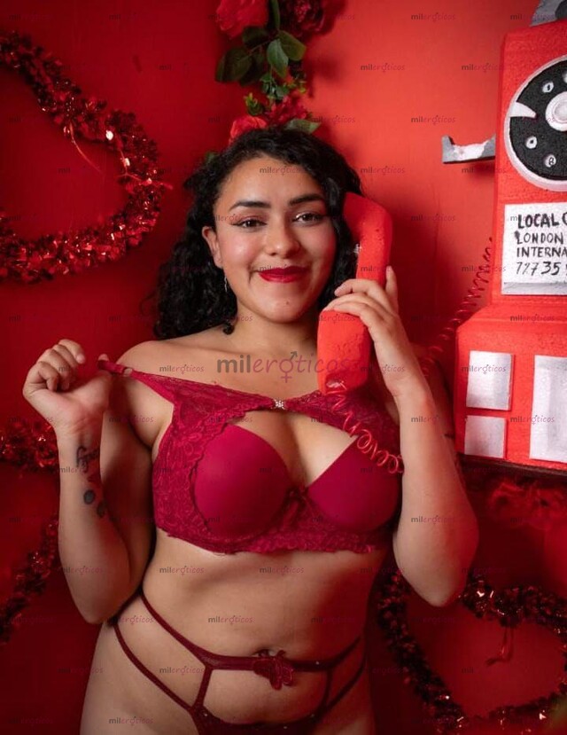 FOTOS DE CHICA UNIVERSITARIA CON GANAS DE CONOCERTE Y HACER DE TUS MOMENTOS MÁS PLACENTER
