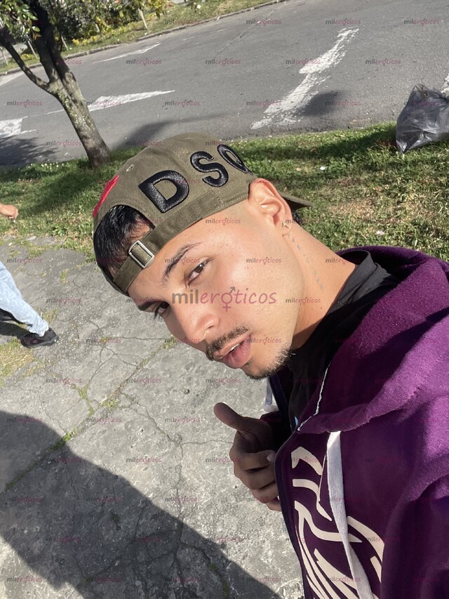 FOTOS DE POLLO ALTO VARONIL Y DOMINANTE TU MACHO IDEAL PARA CUMPLIR TODAS NECESIDADES
