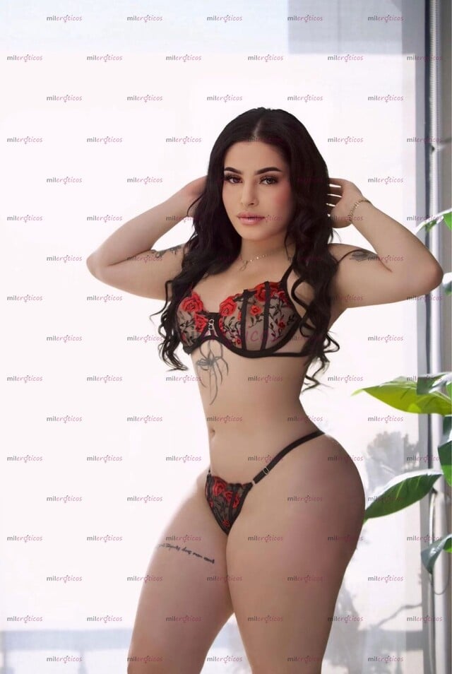 FOTOS DE SOY UN MANJAR EN LA CAMA PAPI ESTOY BIEN DELICIOSA ESTRECHITA!!