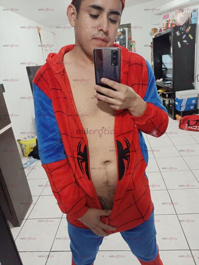 FOTOS DE CESAR RECIEN LLEGADO CON MUCHAS GANAS DE DIVERSIÓN EDUCADO Y CALIENTE