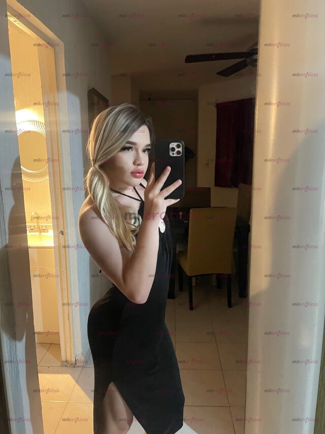 FOTOS DE NENITA TRANS PAISA DE 18 AÑOS, CON UN CULO DELICIOSO Y UNA VERGA ROSADITA