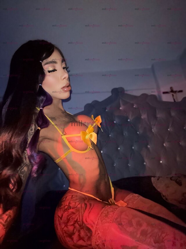 FOTOS DE UNA MUÑECA CON CARAMELO ENTRE LAS PIERNAS
