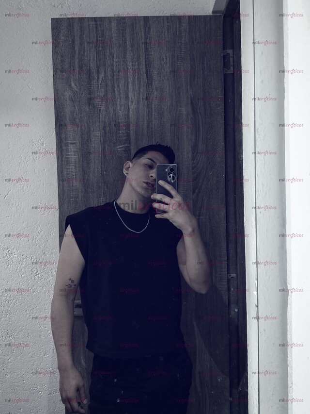 FOTOS DE RODRIGO CALIENTE CULO CITO BRINDO MASAJES Y MÁS